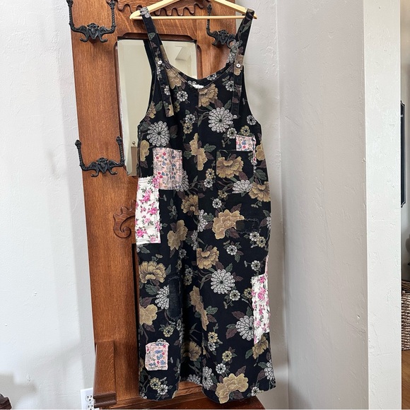 POL Wide Leg Floral Print and Patchwork Overalls - Picture 9 of 16
